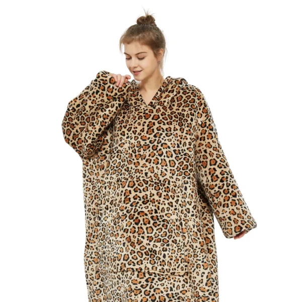 Plaid Avec Manches Léopard - Couverture Polaire Géante à Enfiler -Monin Sirop Store Couvertureaenfilerleopard