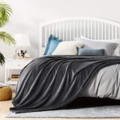 Dessus De Lit "Margaux" Anthracite En Simili Flanelle Luxueuse -Monin Sirop Store DessusdelitlainemicrofibreMargauxanthraciteenflanelleluxueuse