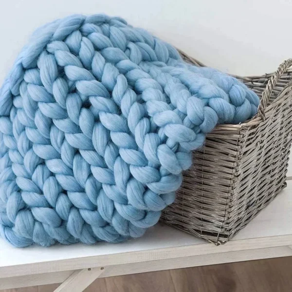 Plaid Grosse Maille "Adèle" Bleu Ciel En Tricot Doux Et Chaud -Monin Sirop Store Grosse maille plaid bleu ciel parfait pour une ambiance apaisante et sereine