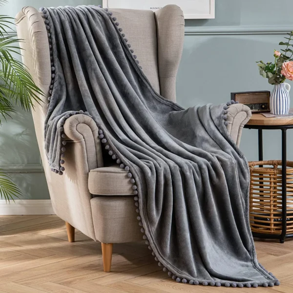 Jeté De Canapé Anthracite En Simili Velours Fin Et Soyeux