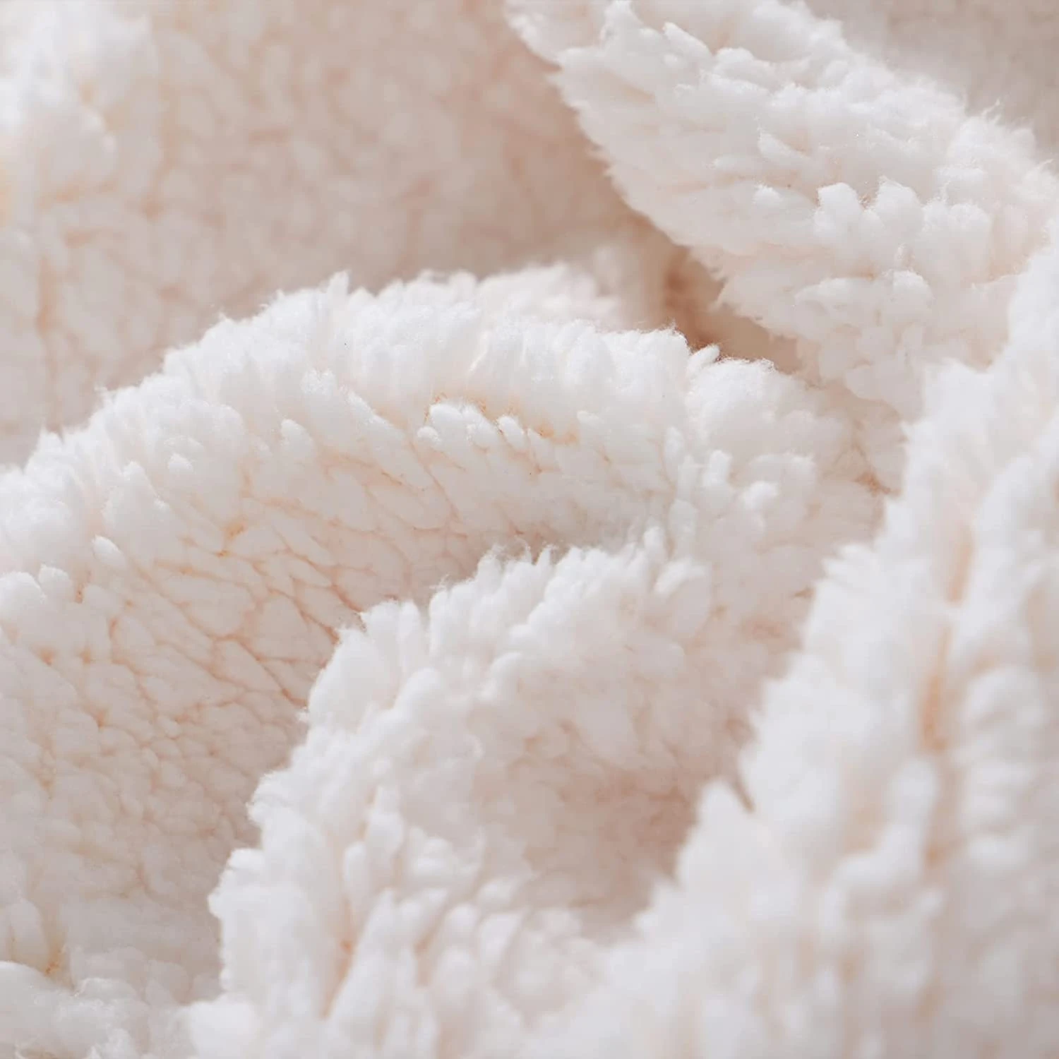 Plaid Polaire "Blandine" Noir Doublé Avec Fourrure Sherpa 7 Plaid Polaire "Blandine" Noir Doublé Avec Fourrure Sherpa - Image 5