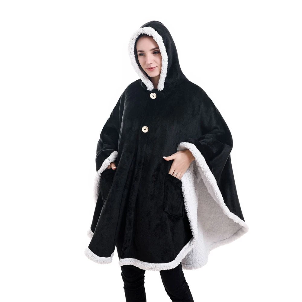 Poncho Plaid Polaire Géant Noir à Capuche Et Poches Latérales 4 Poncho Plaid Polaire Géant Noir à Capuche Et Poches Latérales - Image 2