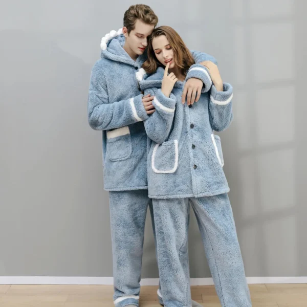 Pyjama Pilou Pilou Femme Bleu Clair - Molleton Doux Et Doublure Polaire Intérieure -Monin Sirop Store pyjamapiloupiloubleuhommefemme 50631c71 e6c4 4b95 a409 4e252c4d9c54